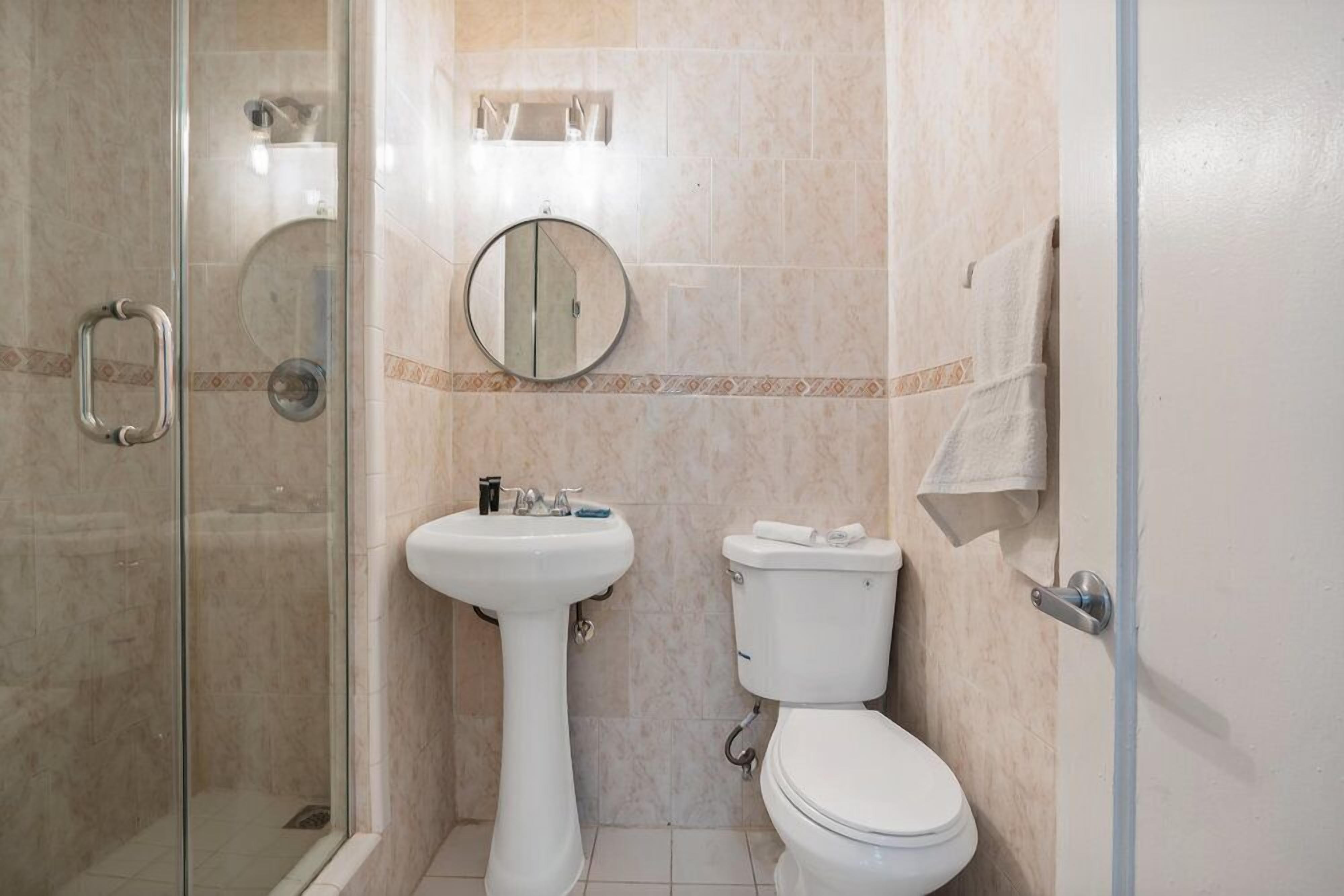 Photo - Garden Hotel Miami International Airport