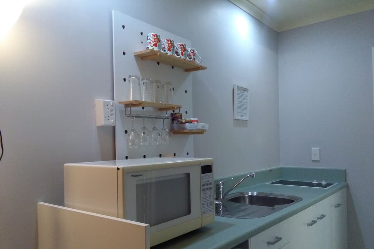 Fridge, microwave, stovetop, electric kettle