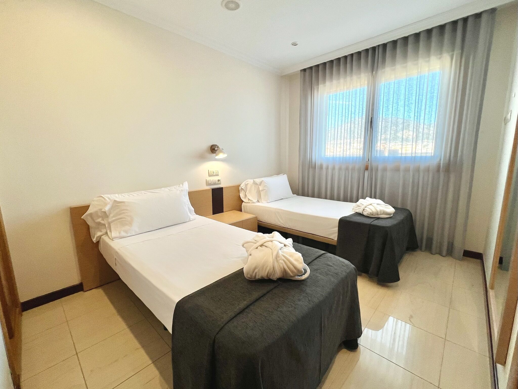 Penthouse, 2 Schlafzimmer | Individuell dekoriert, individuell eingerichtet, Bügeleisen/Bügelbrett