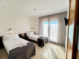 Penthouse, 2 Bedrooms | Individually decorated, individually furnished, iron/ironing board