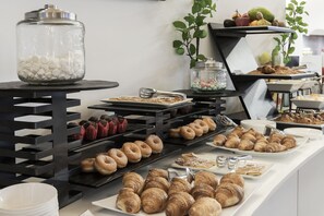 Breakfast meal - Hotel Capolago (Varese)