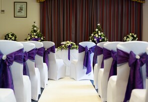 Indoor wedding - Passage House Hotel (Newton Abbot)