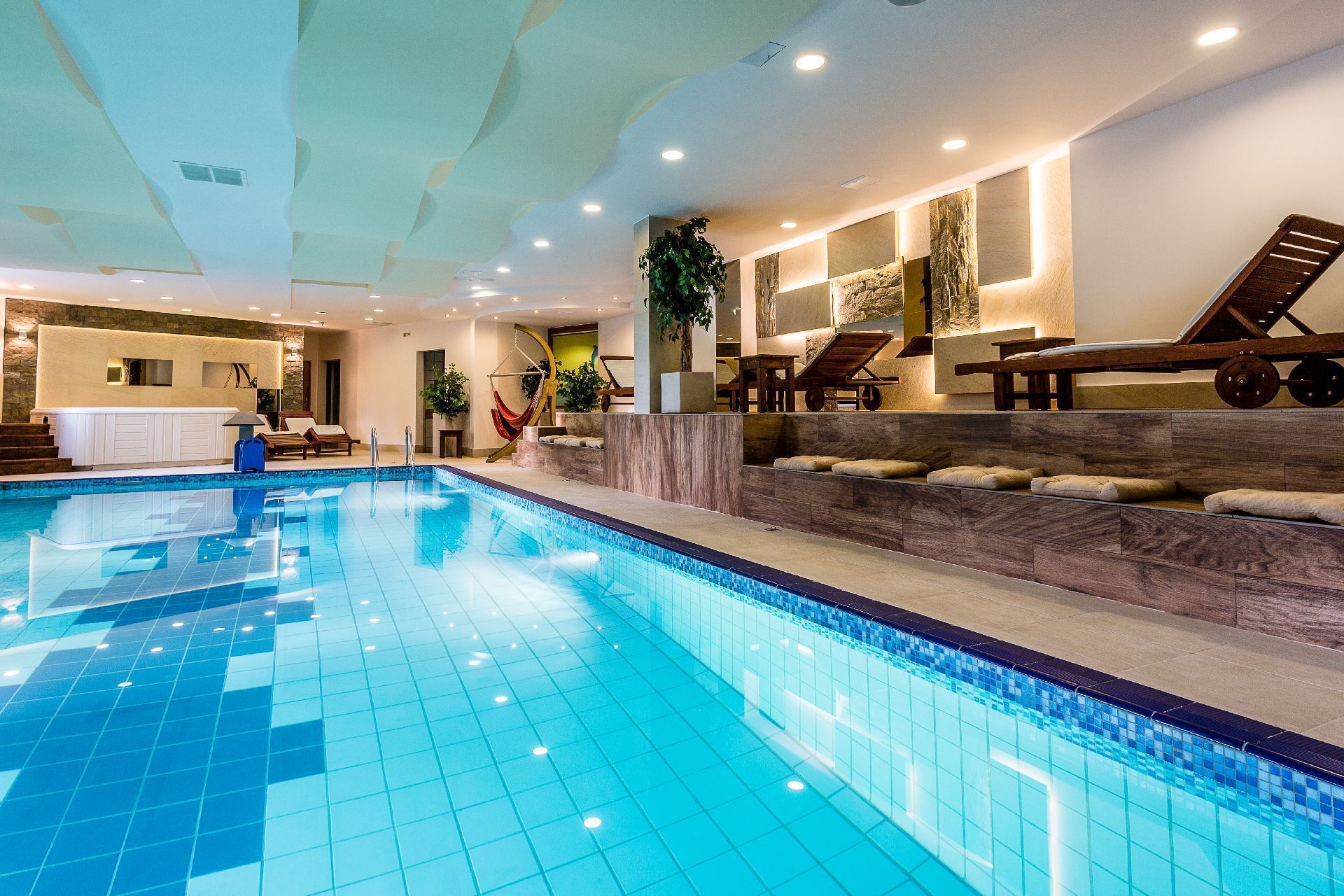 indoor pool, pool loungers