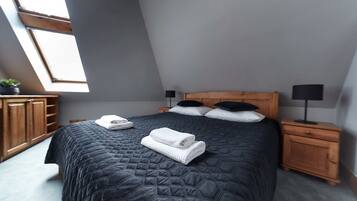 Zweibettzimmer, 2 Einzelbetten | Zimmersafe, Schreibtisch, Bügeleisen/Bügelbrett, kostenloses WLAN