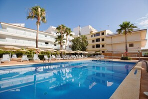 Outdoor pool - Hotel JS Can Picafort (Santa Margalida)