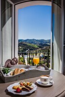 Daily buffet breakfast (EUR 13 per person)