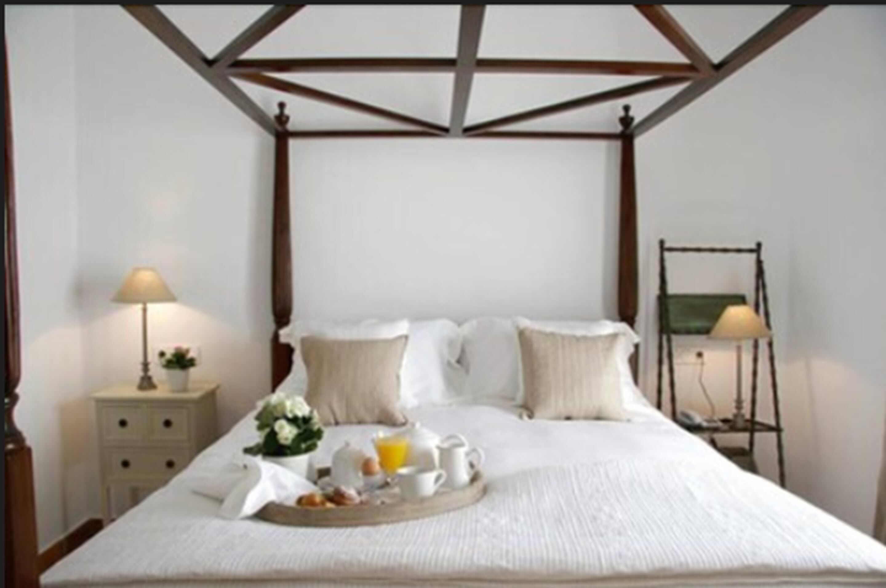 room (selection double) | in-room safe, individually decorated, individually furnished, desk