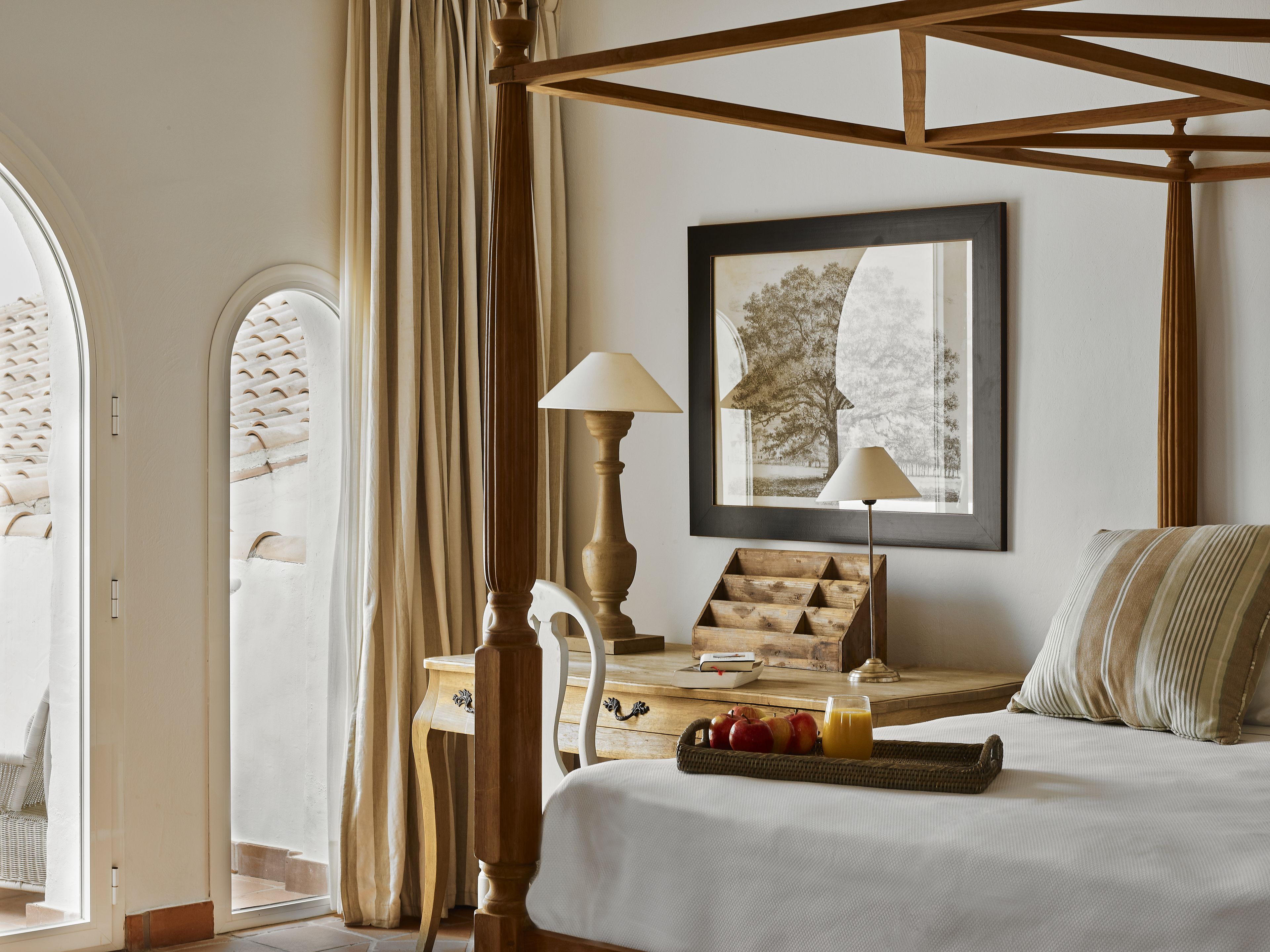 suite (seleccion ) | in-room safe, individually decorated, individually furnished, desk