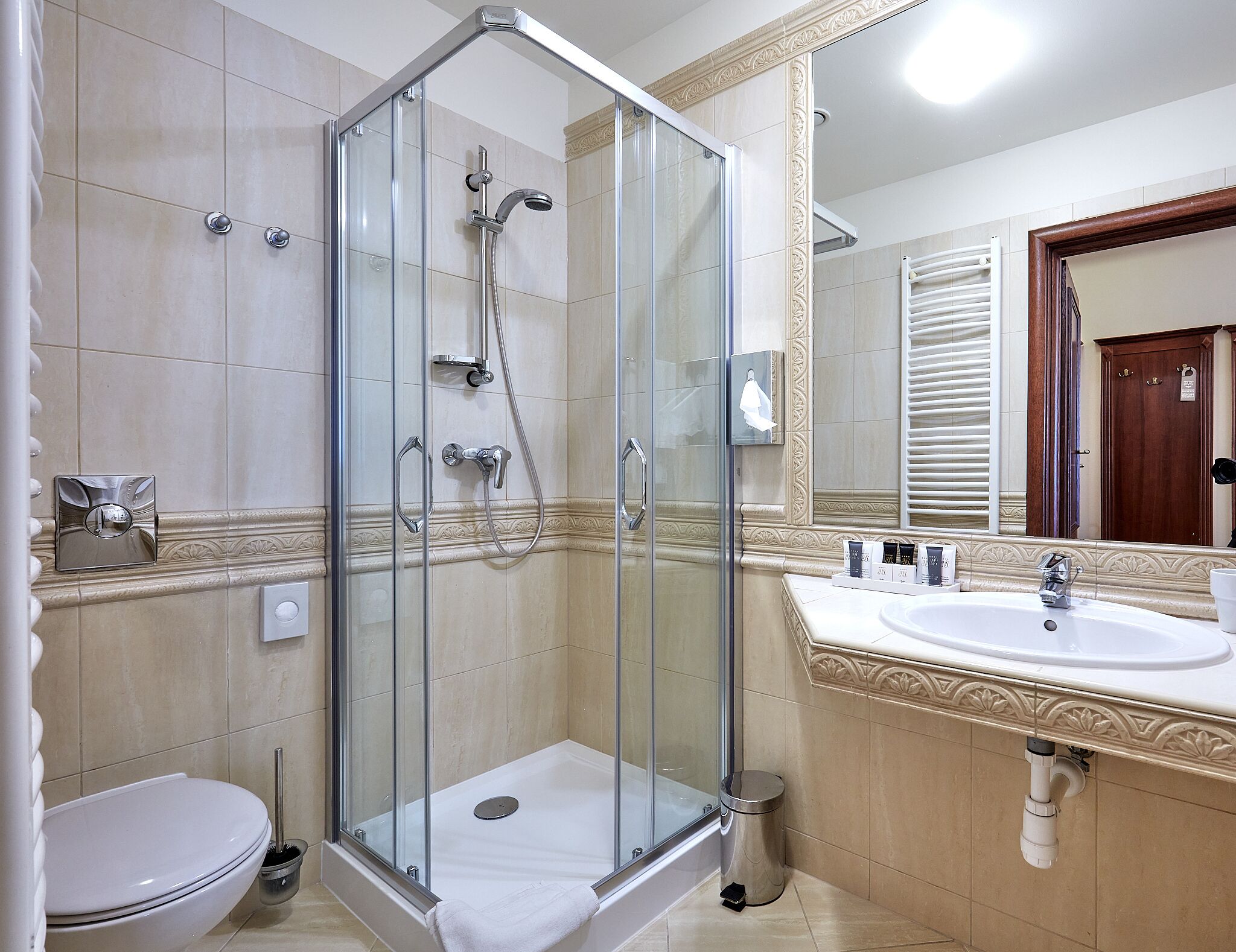 standard triple room | bathroom | shower, designer toiletries, hair dryer, towels