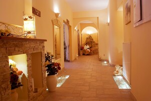 Salas de tratamiento para parejas, un sauna, baño turco/hammam