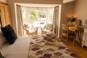 Double or Twin Room, Ensuite (Nettle) | Interior