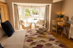 Double or Twin Room, Ensuite (Nettle) | Interior