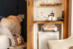 Double or Twin Room, Ensuite (Nettle) | Interior