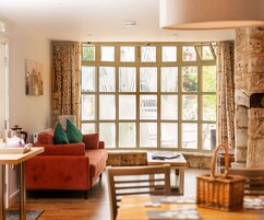 Basic Apartment, Accessible, Ensuite (Flat 1 - Newmarket) | Interior