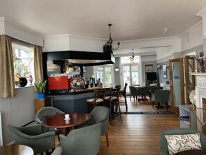 Bar (en la propiedad)