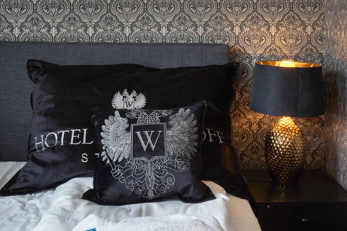 superior double room | egyptian cotton sheets, premium bedding, pillow-top beds, minibar