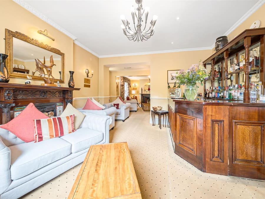 Bar (in der Unterkunft)