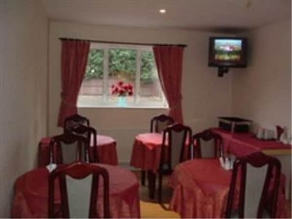 Dining - MB Hotels (London)