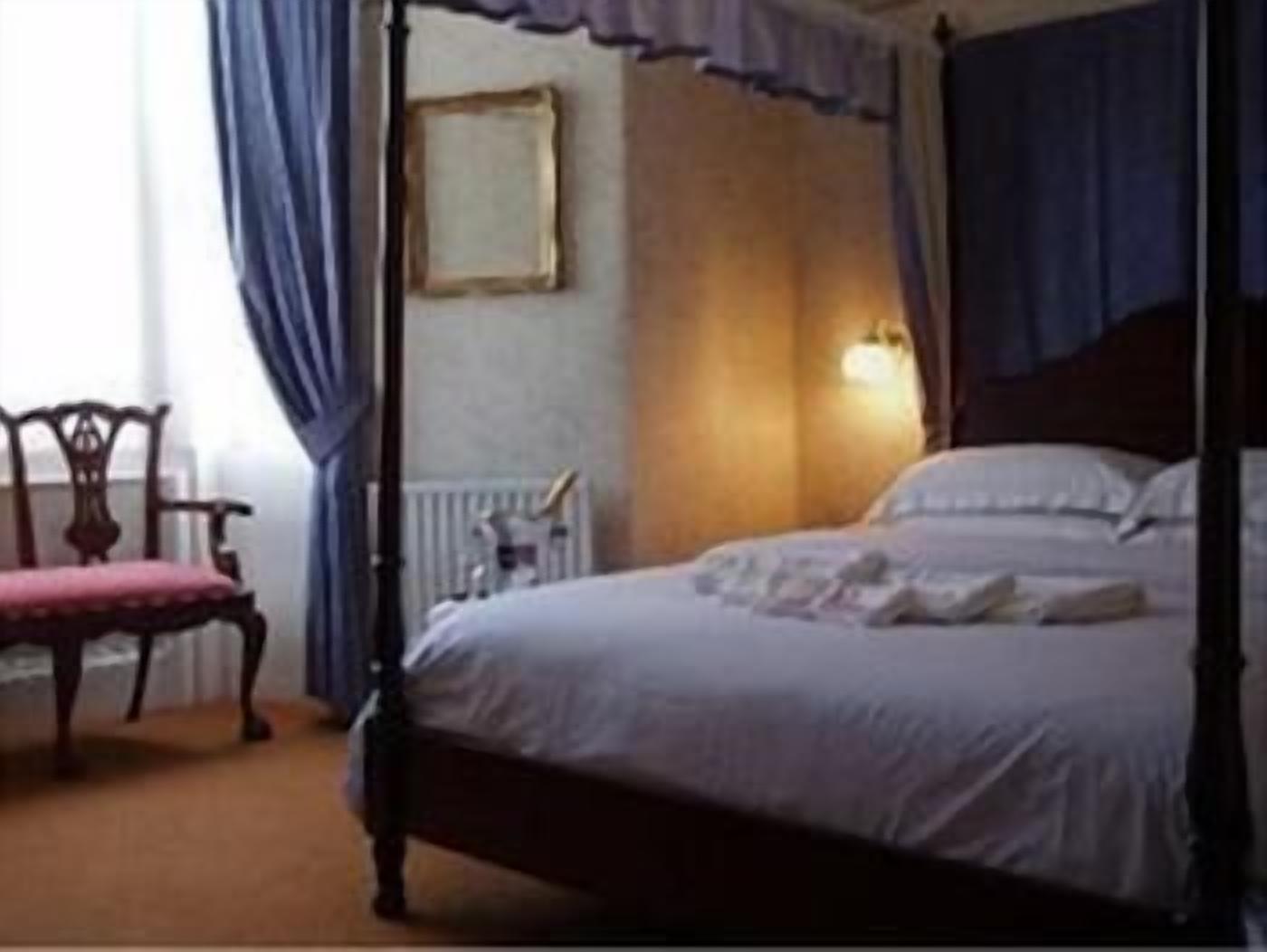 Habitación doble, baño privado (Large)