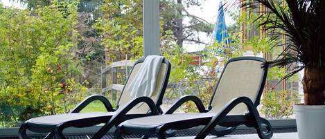 Indoor pool, pool loungers