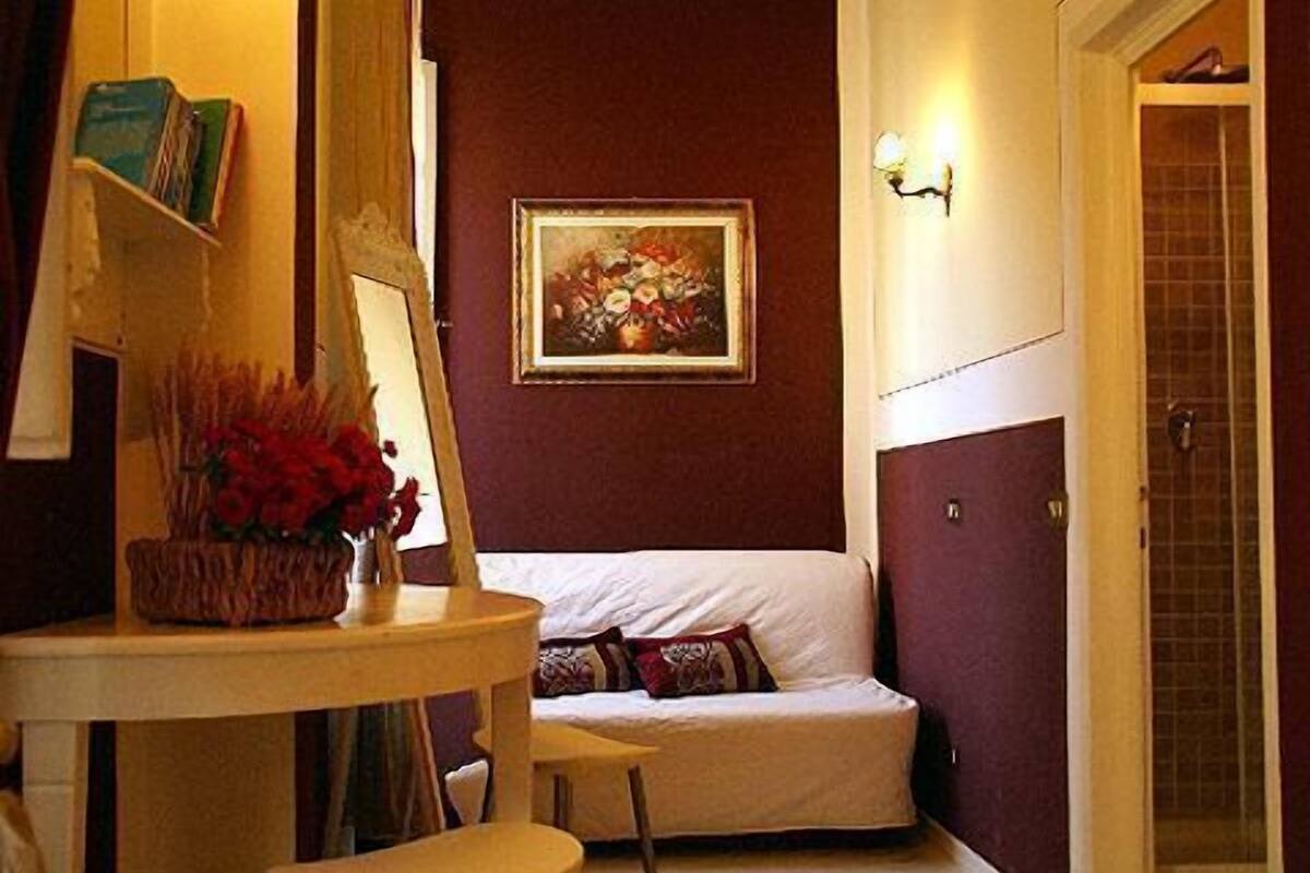 Camera tripla | Minibar, una cassaforte in camera, una scrivania