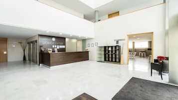 Quầy tiếp tân