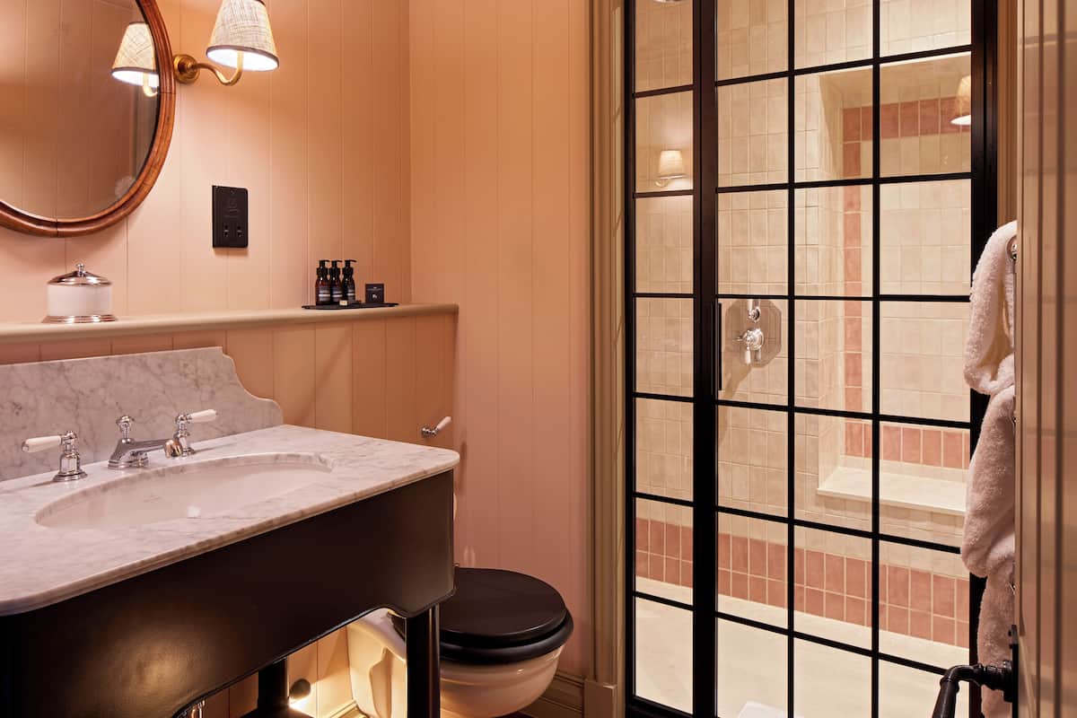 egyptian cotton sheets, premium bedding, pillow-top beds, minibar