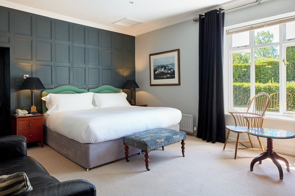 superior double room | egyptian cotton sheets, premium bedding, pillow-top beds, minibar