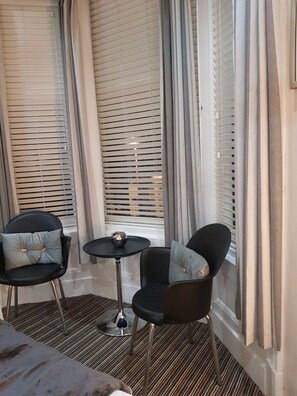 Four poster double ensuite - Rock Dene Hotel (Blackpool)