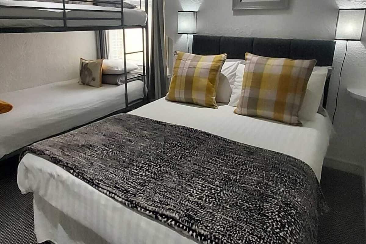 Family Room, Ensuite