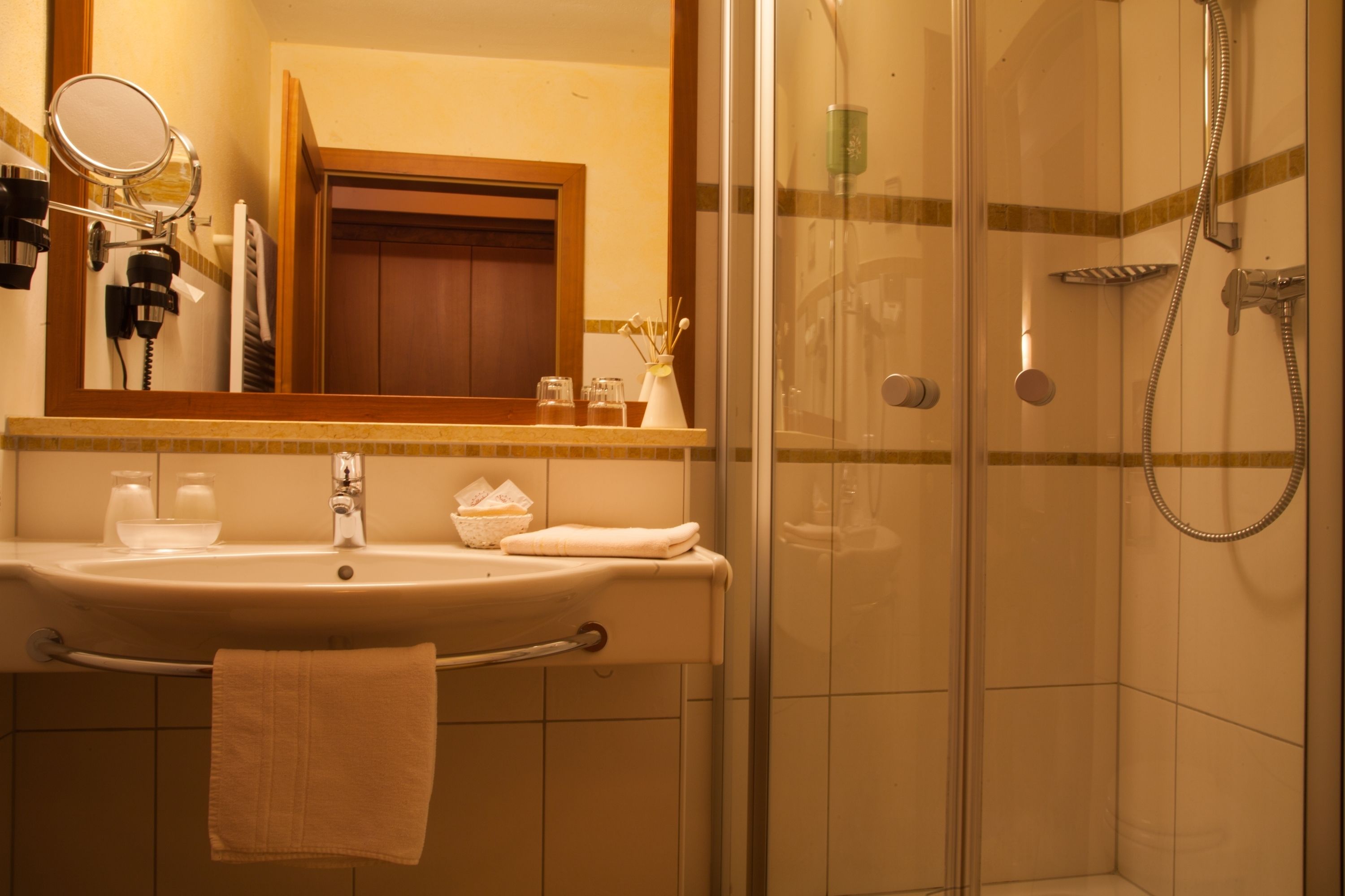 shower, free toiletries, hair dryer, slippers