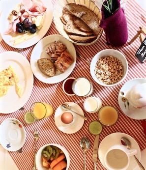 Bao gồm bữa sáng buffet hàng ngày