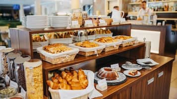 Daily full breakfast (CZK 350 per person)