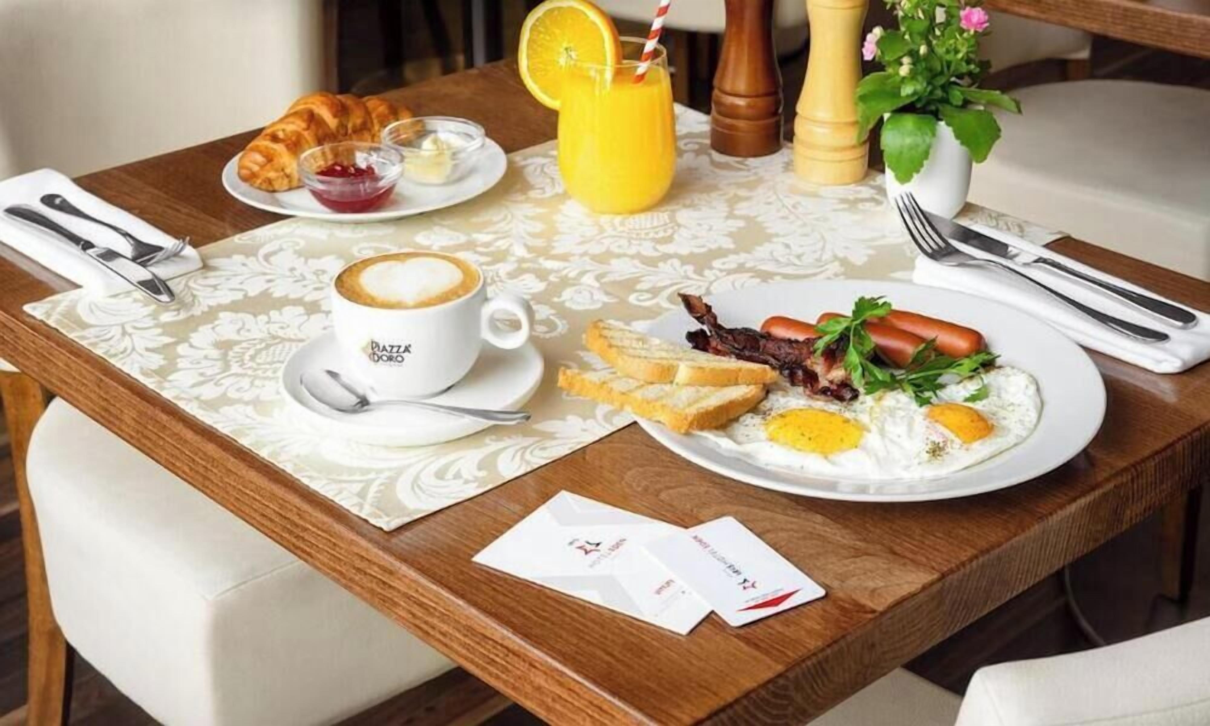Daily full breakfast (CZK 350 per person)