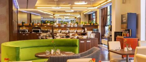 Daily full breakfast (CZK 350 per person)