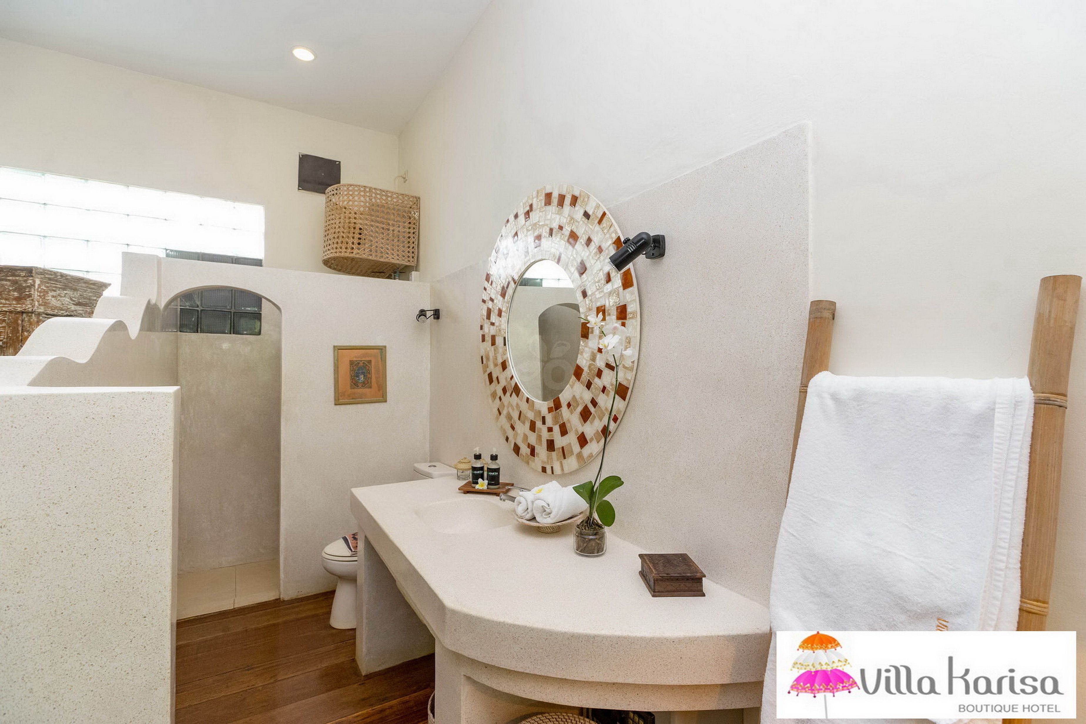 standard double room, 1 bedroom | bathroom shower