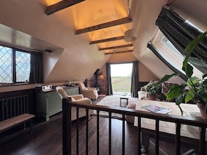 Double Room (Room 9) | Egyptian cotton sheets, premium bedding, individually decorated - Strand House (Winchelsea)