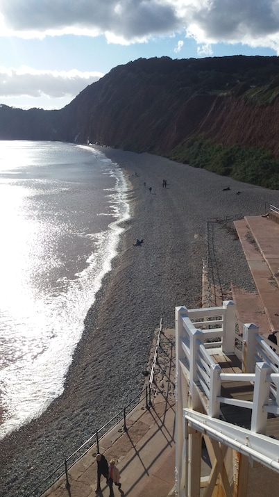 The Groveside Guest House