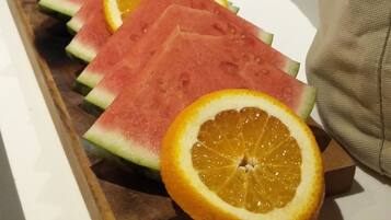 Tägliches inbegriffenes großes Frühstück