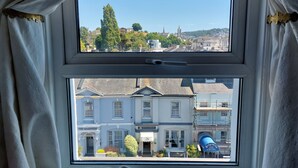 City view - The Norwood (Torquay)