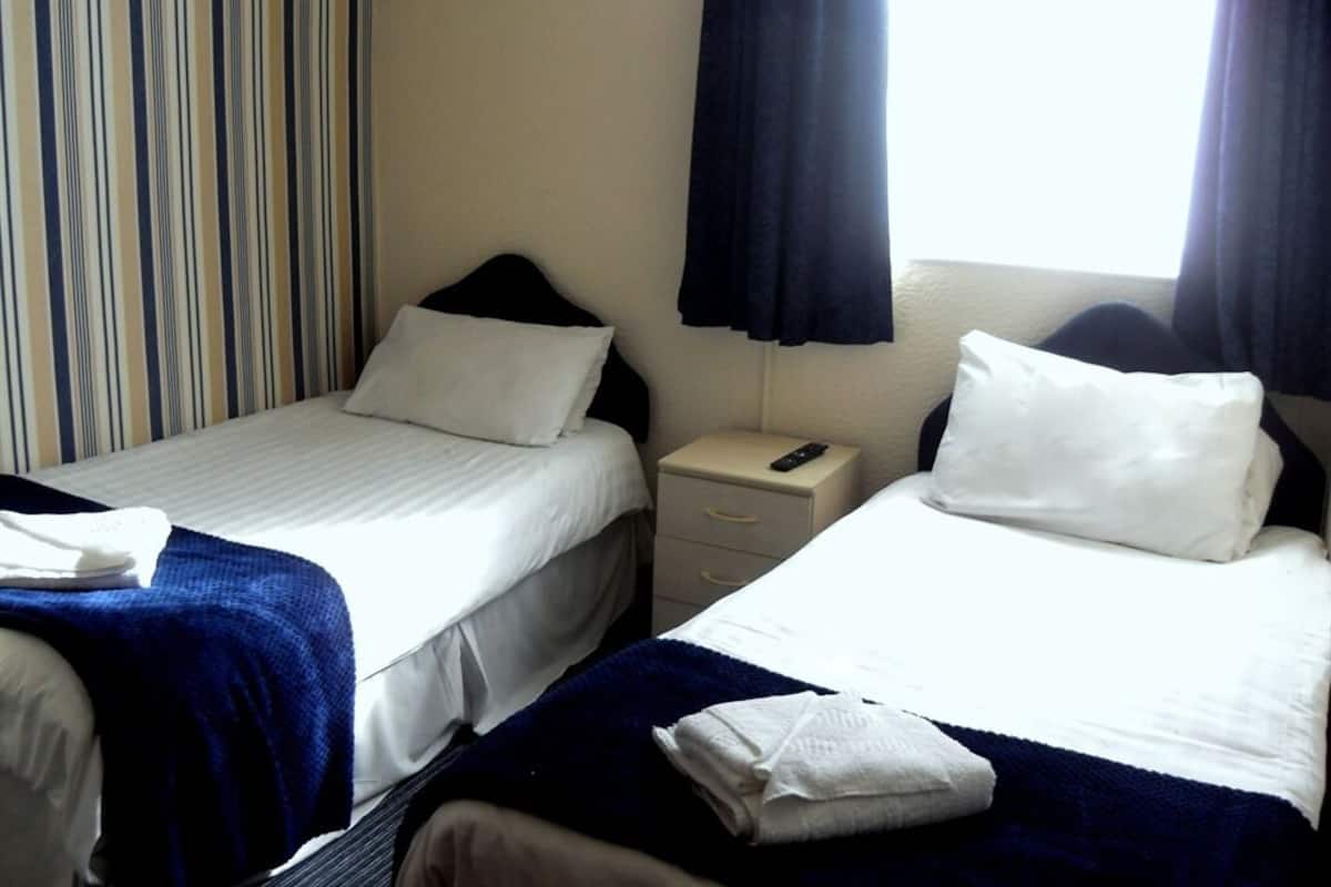 Twin Room, Ensuite