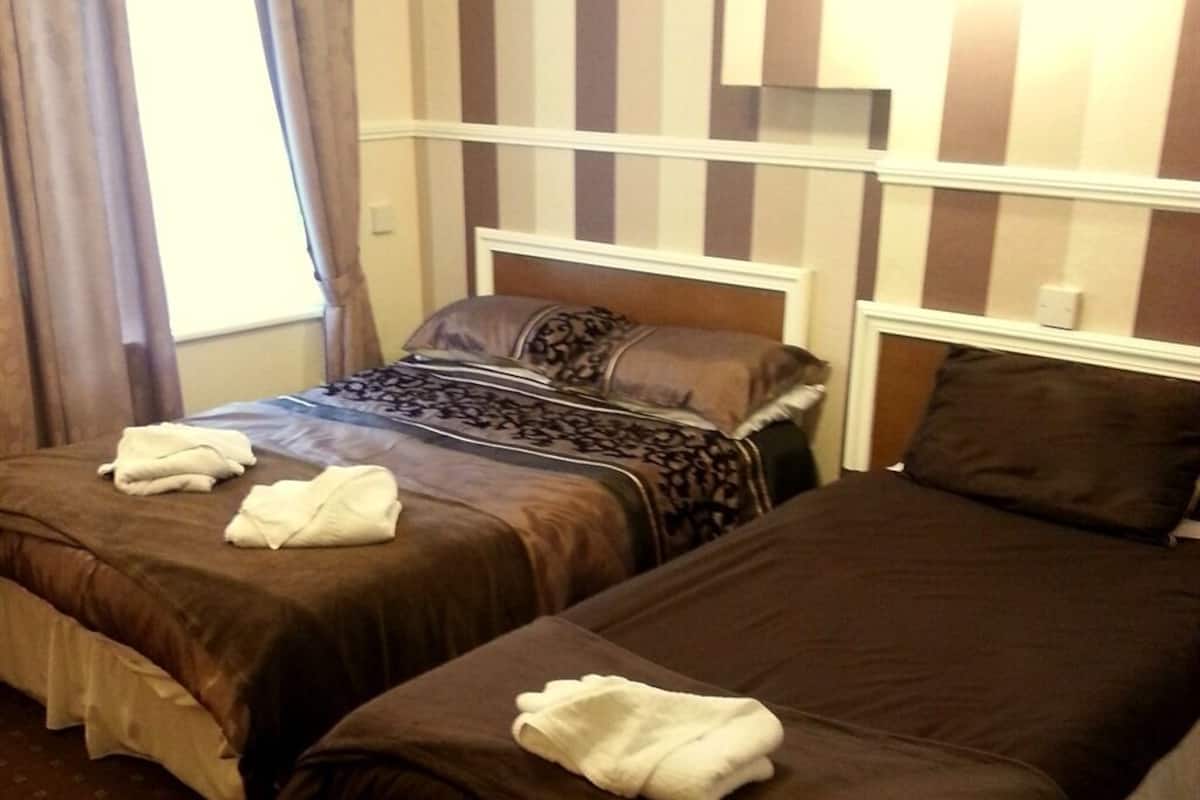 Suite, Ensuite (2 Adults & 2 Children U12)