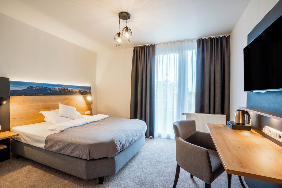 Economy Double Room, 1 Queen Bed, Non Smoking
