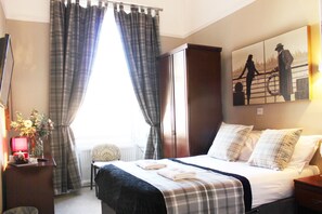 Double Room, Ensuite | Desk, blackout drapes, free WiFi - Playfair House Hotel (Edinburgh)