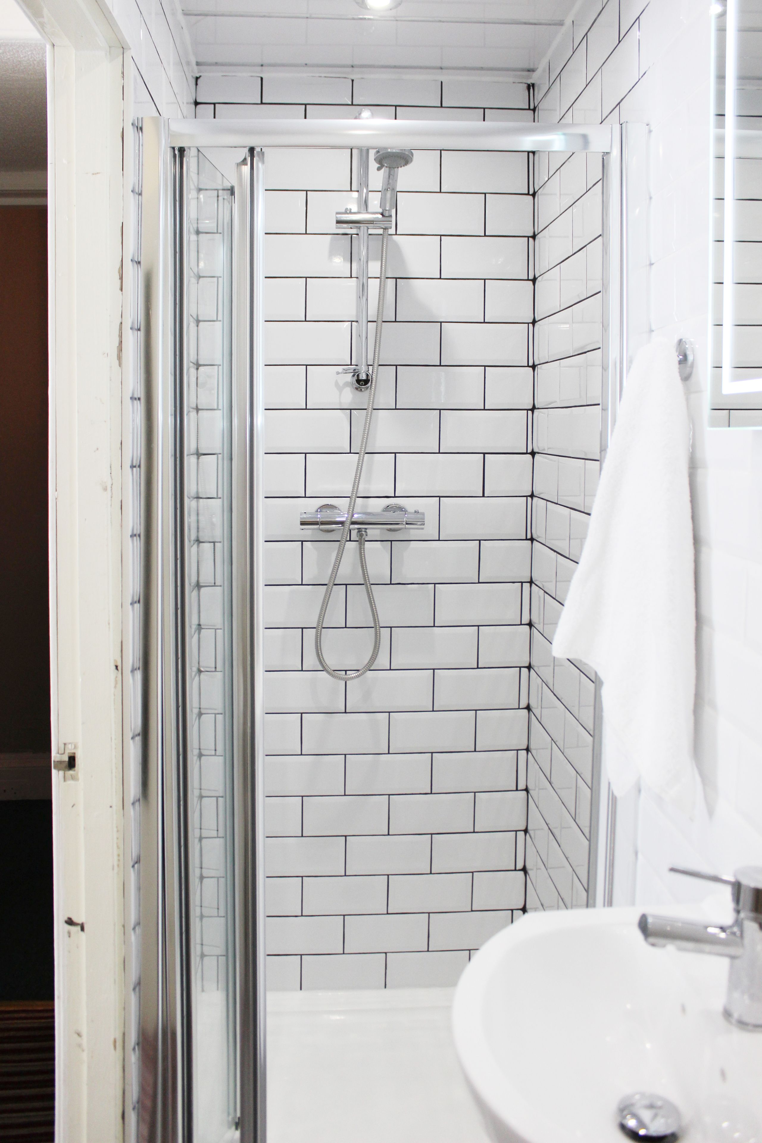 Bathroom shower