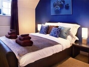 办公桌、遮光窗帘、熨斗/熨衣板、免费 WiFi