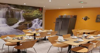 The Shores Hotel, Central Blackpool