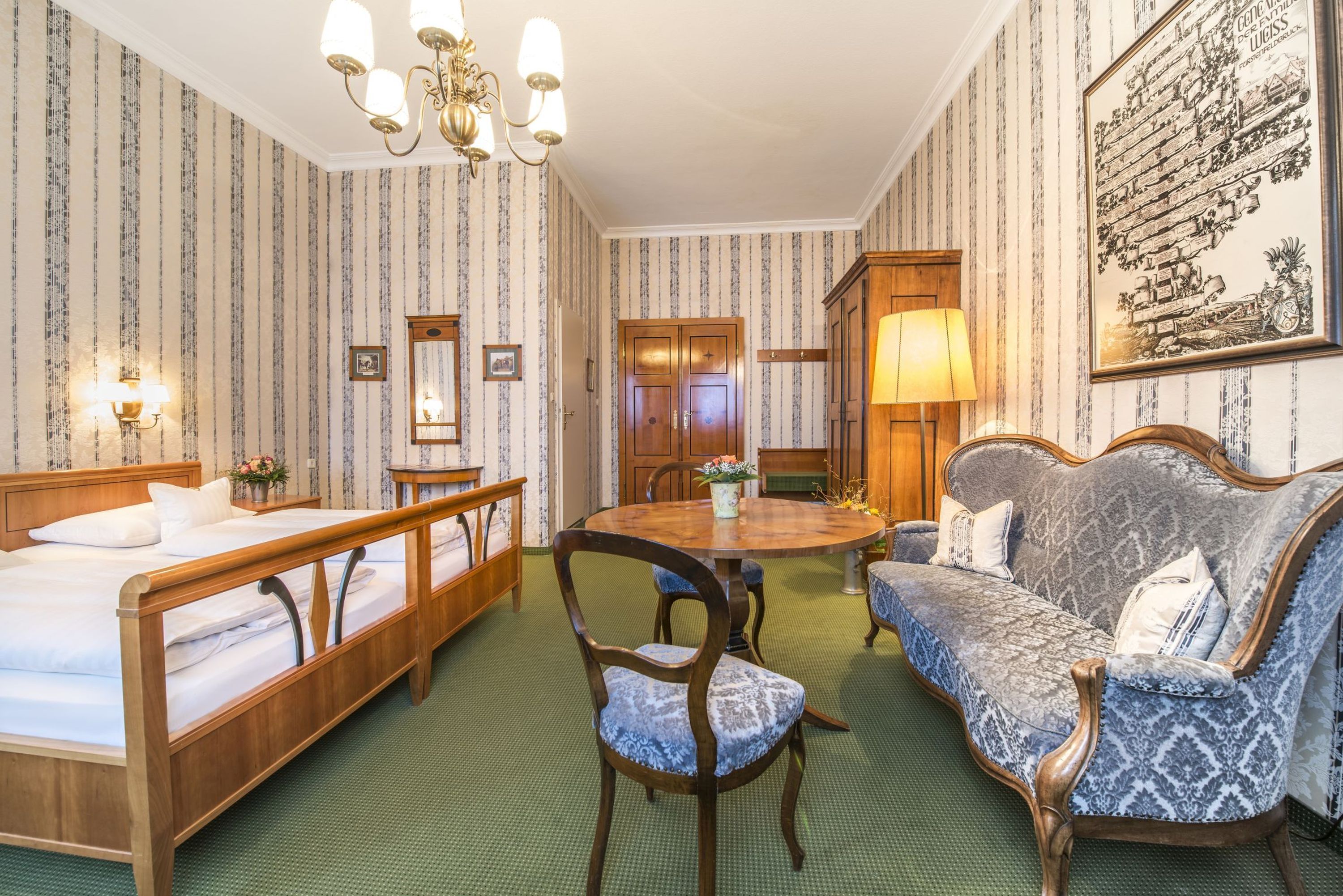 hypo-allergenic bedding, in-room safe, desk, cots/infant beds