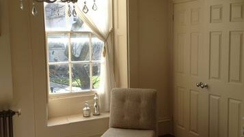 Double Room, Ensuite (Small)