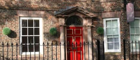 Chambre Deluxe avec lits jumeaux, salle de bain attenante | Extérieur